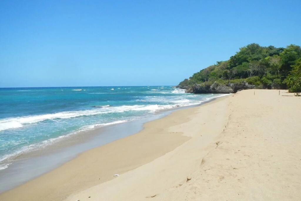 Beachfront Condo With Two Pools Sosúa 外观 照片